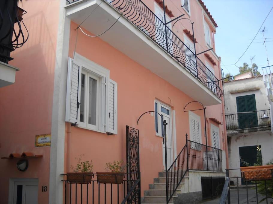 이스키아 La Casa Rosa Di Giulia 빌라 외부 사진